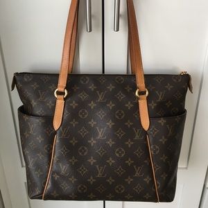 Louis Vuitton Totally MM. 💯 % Authentic
